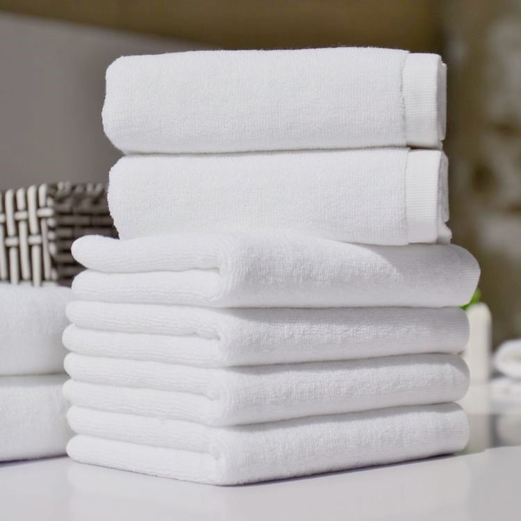 Come si lavano gli asciugamani: consigli per mantenerli morbidi e assorbenti