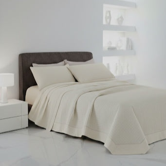 Trapuntino Matrimoniale LAGOM - Percalle Puro Cotone con Piping Artigianale